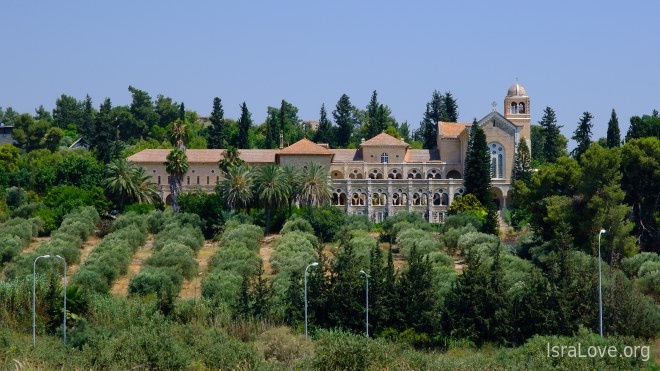 Латрунский монастырь - монастырь безмолвных монахов