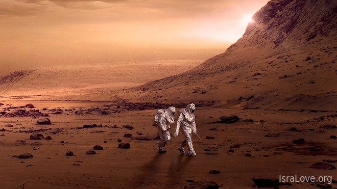 Высаживаются первые земляне на Марс