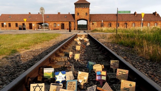 Некоторые мифы отрицателей Холокоста