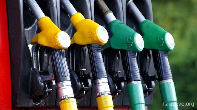 В Израиле упали цены на бензин на 19%