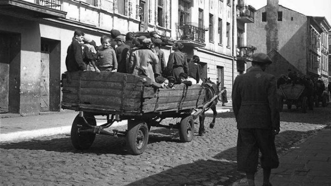 Закопать, чтобы не нашли нацисты